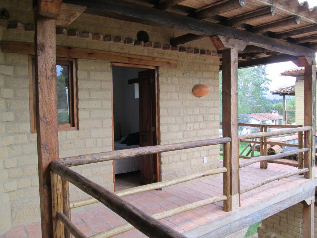 Hostal Casa Del Arte Robles Ngoại thất bức ảnh